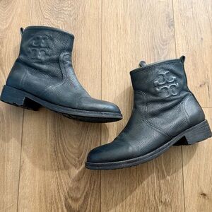 Tory Burch Black Leather Simone Distressed Boots w/ Zipper SIZE 8 1/2